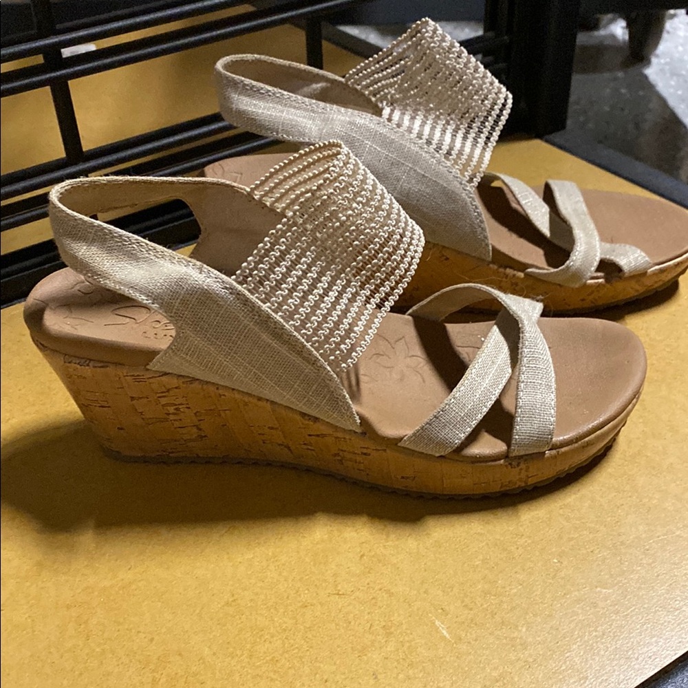 Size 7 Sketchers Wedge Sandals
